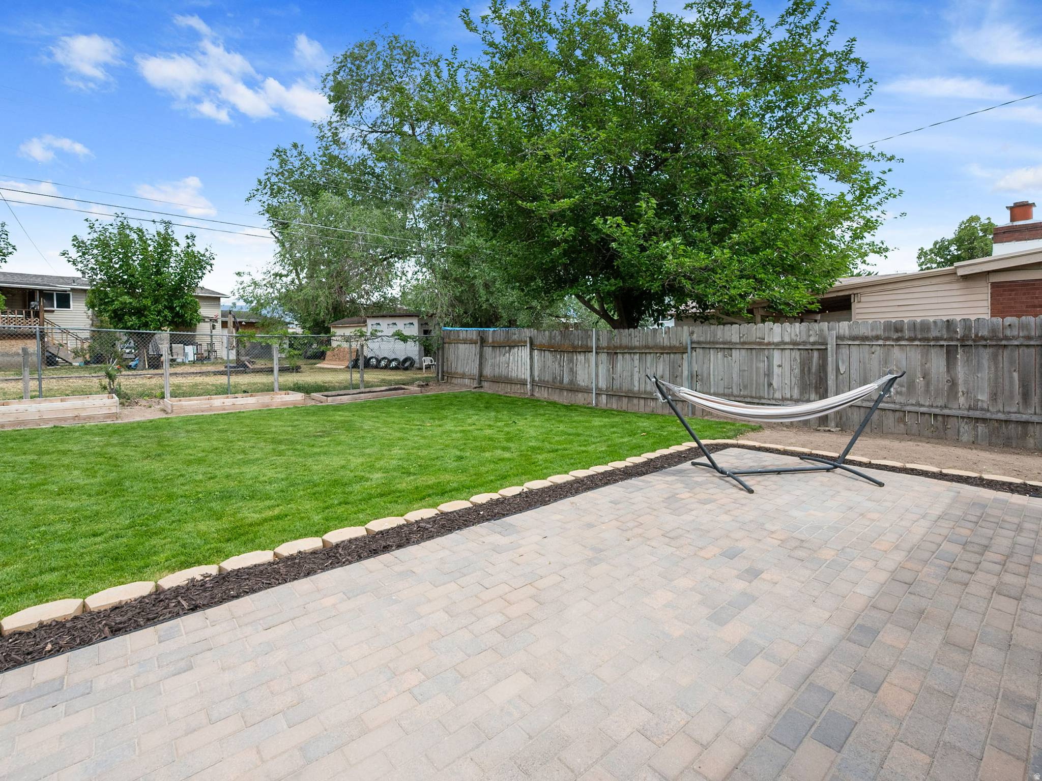 MAPLE MEADOWS - Residential