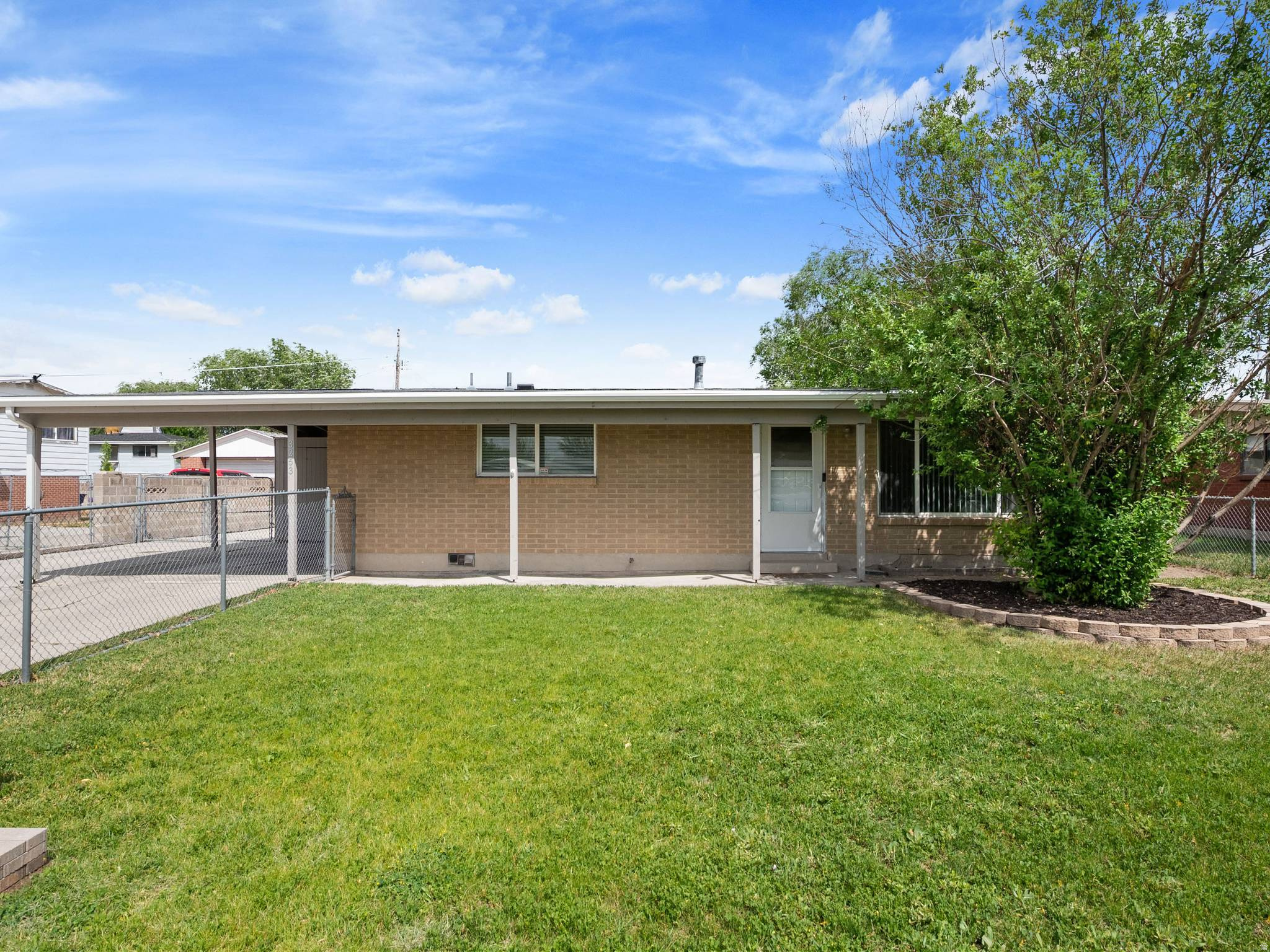 MAPLE MEADOWS - Residential