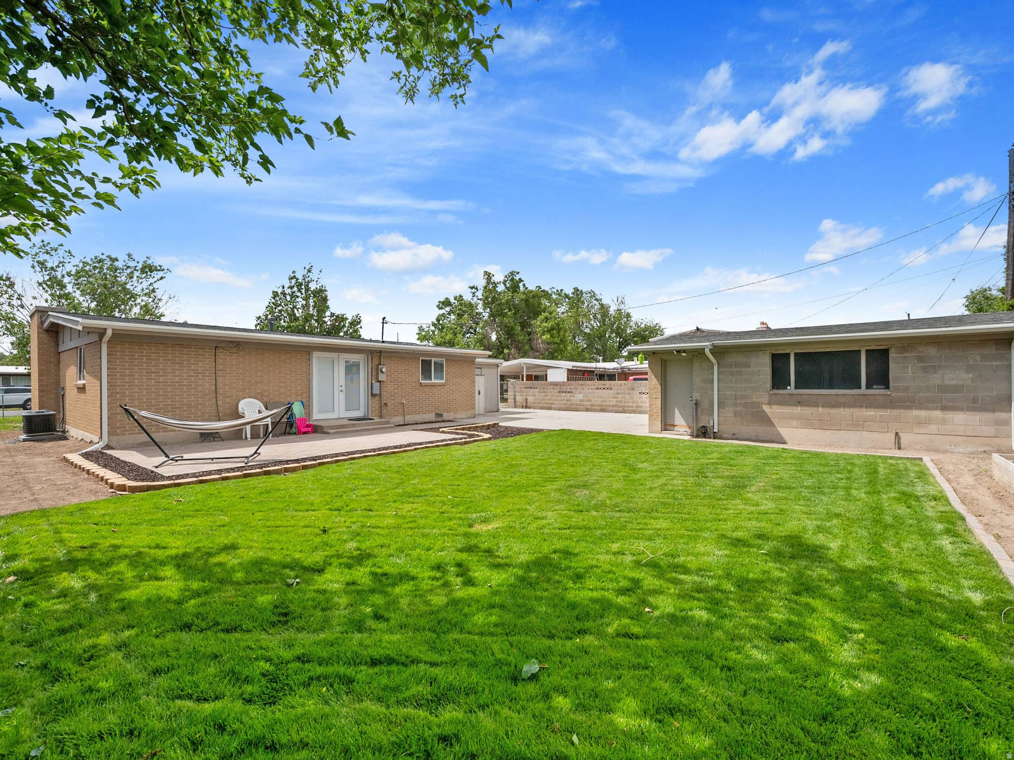 MAPLE MEADOWS - Residential