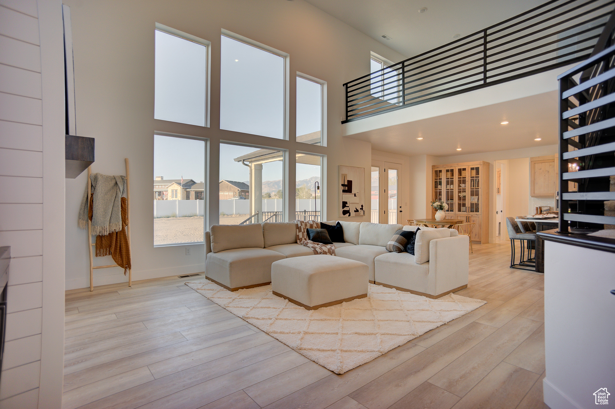 COWBOY ESTATES - Residential