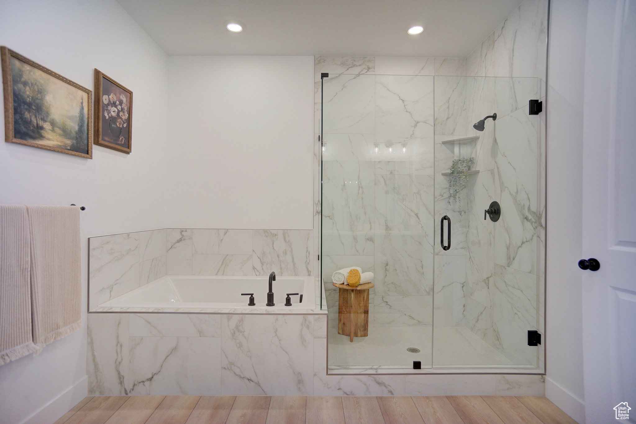 COWBOY ESTATES - Residential