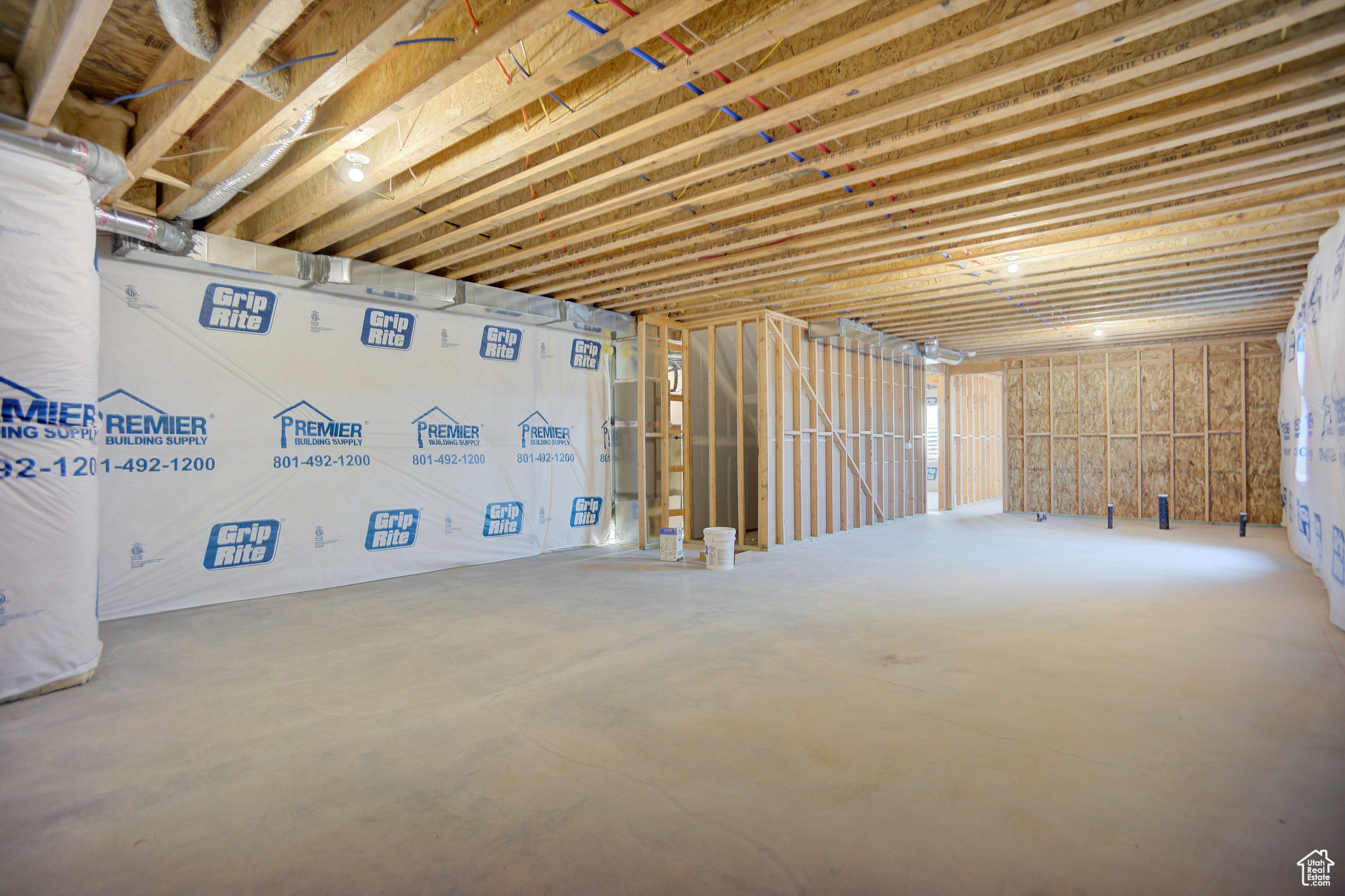 COWBOY ESTATES - Residential