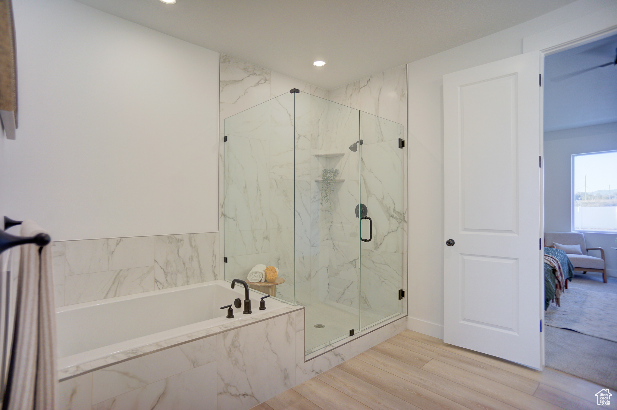 COWBOY ESTATES - Residential