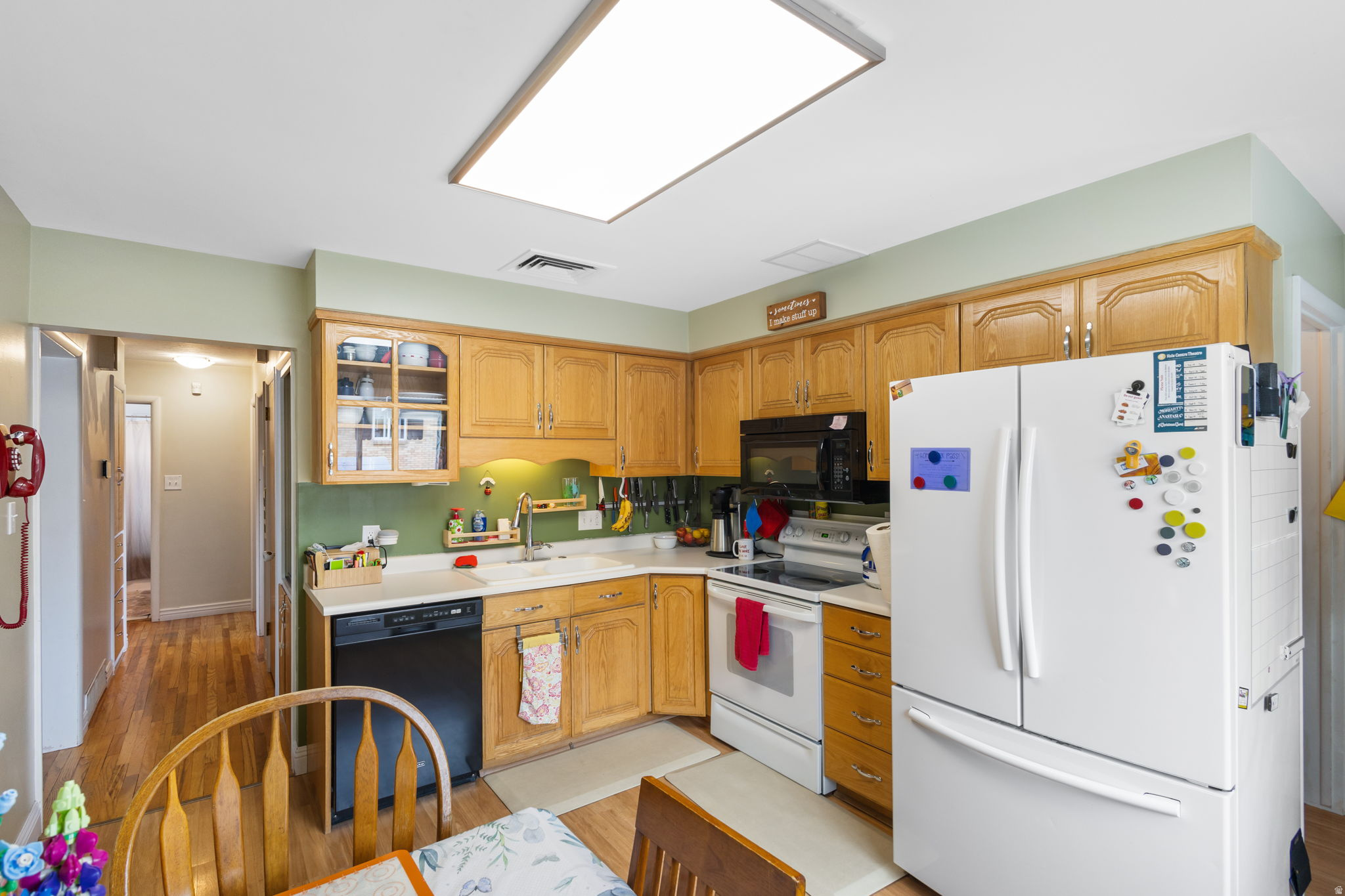 LYNN JEAN - Residential