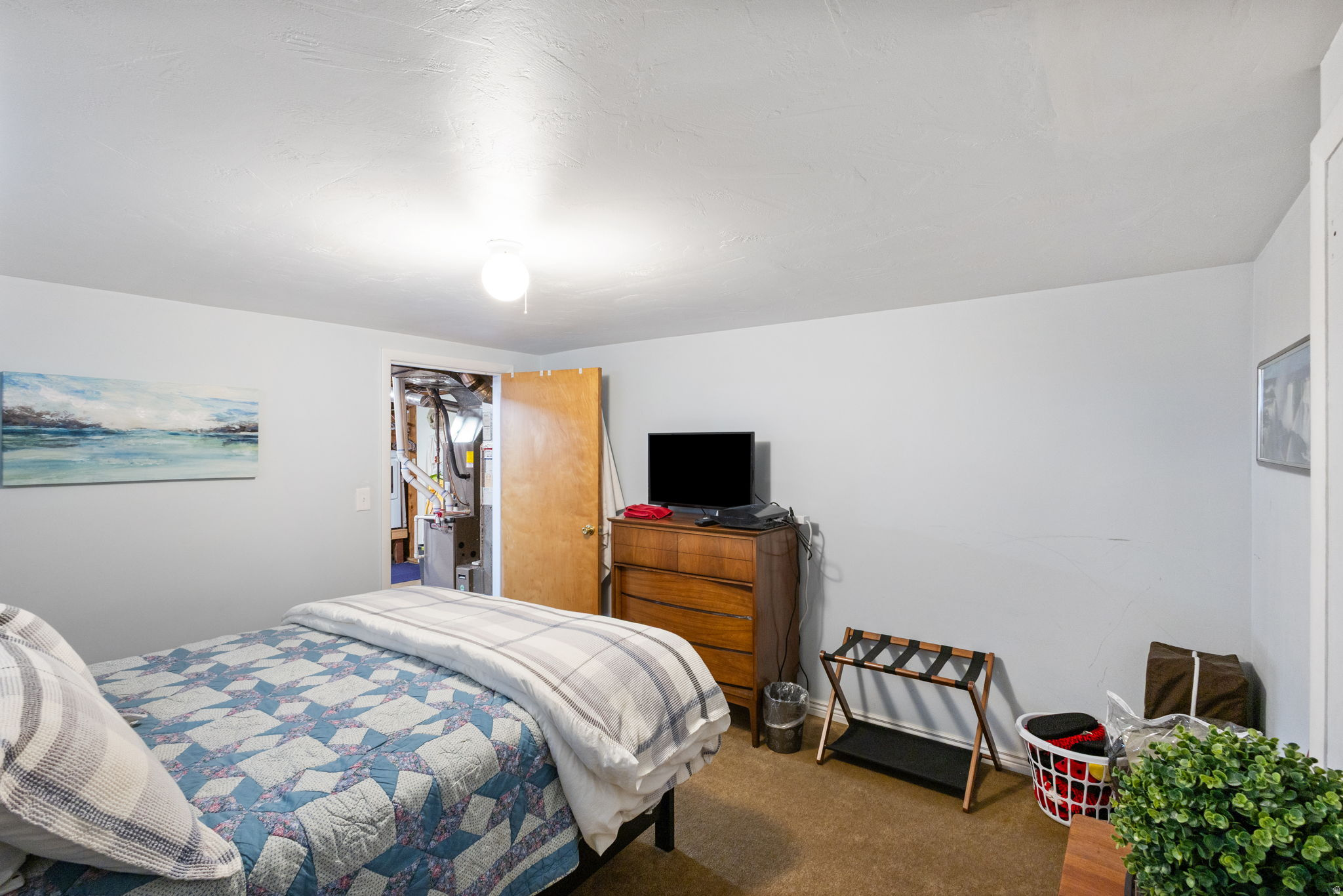 LYNN JEAN - Residential