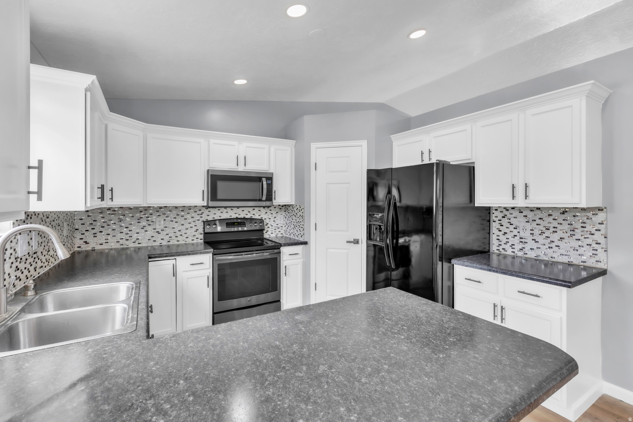 THE RIDGE - Residential