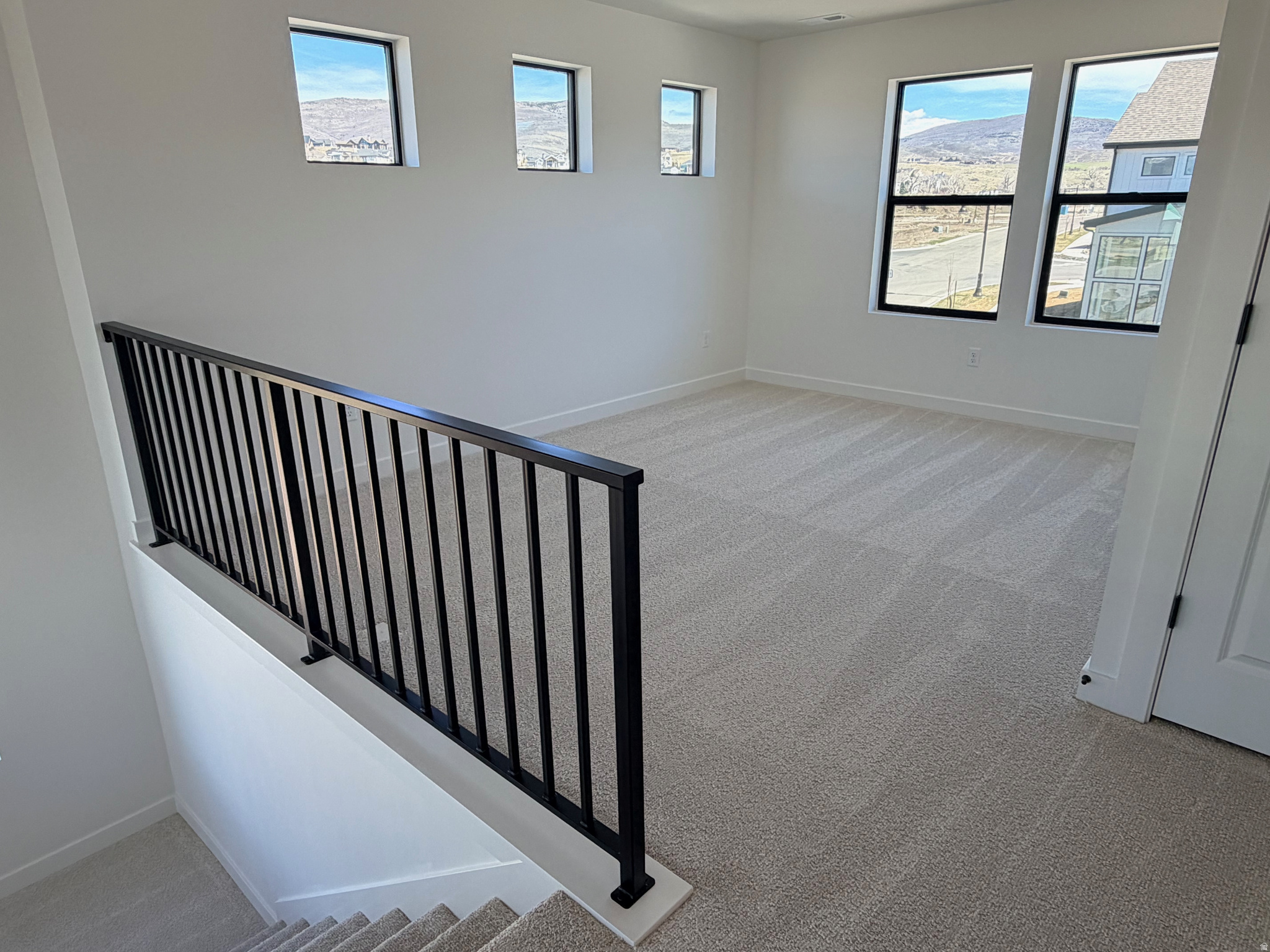 THE CROSSING - Residential