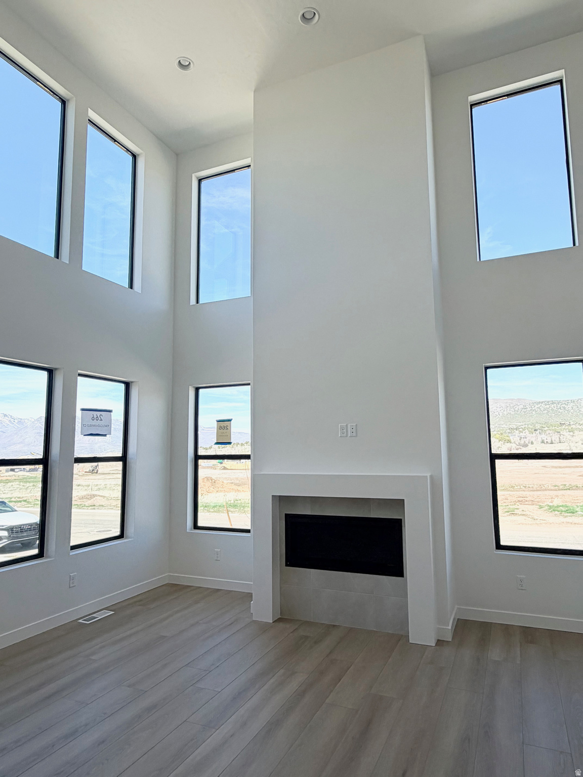 THE CROSSING - Residential