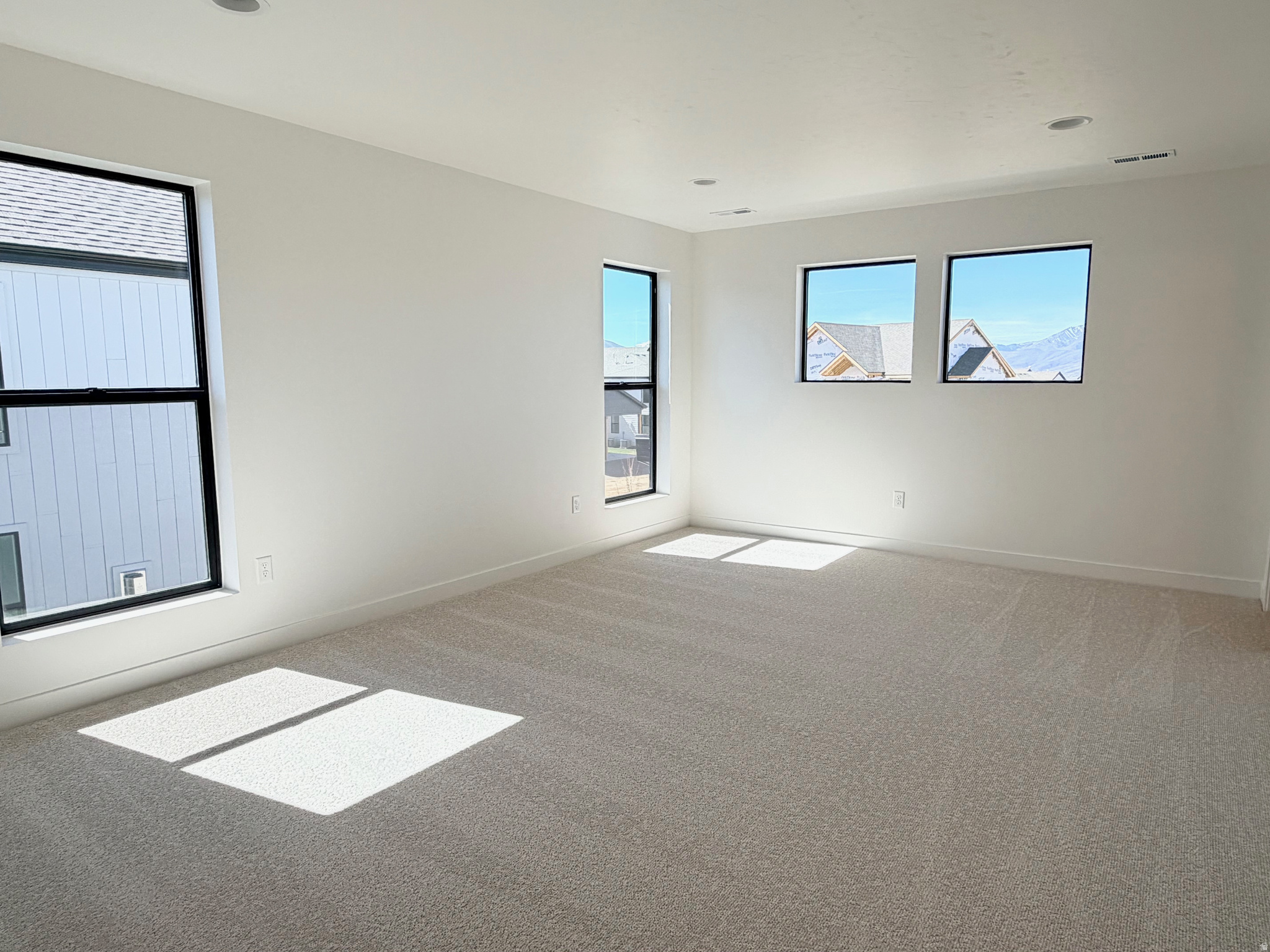 THE CROSSING - Residential