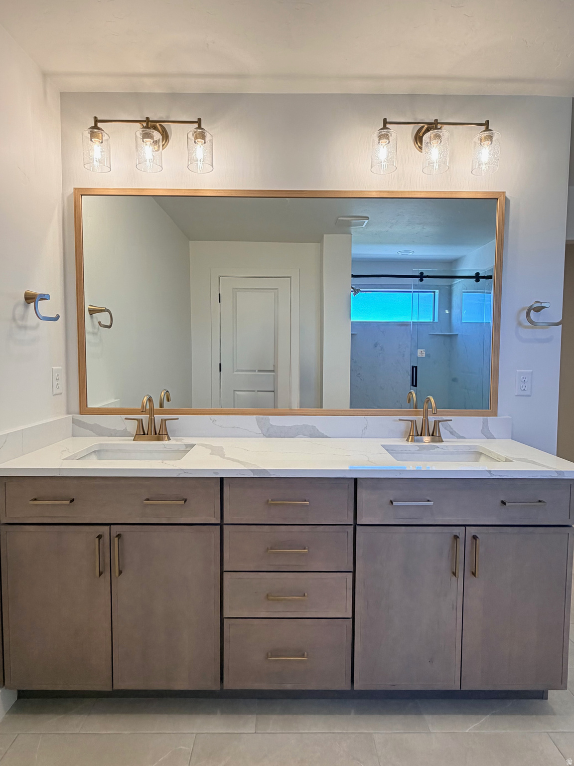 THE CROSSING - Residential