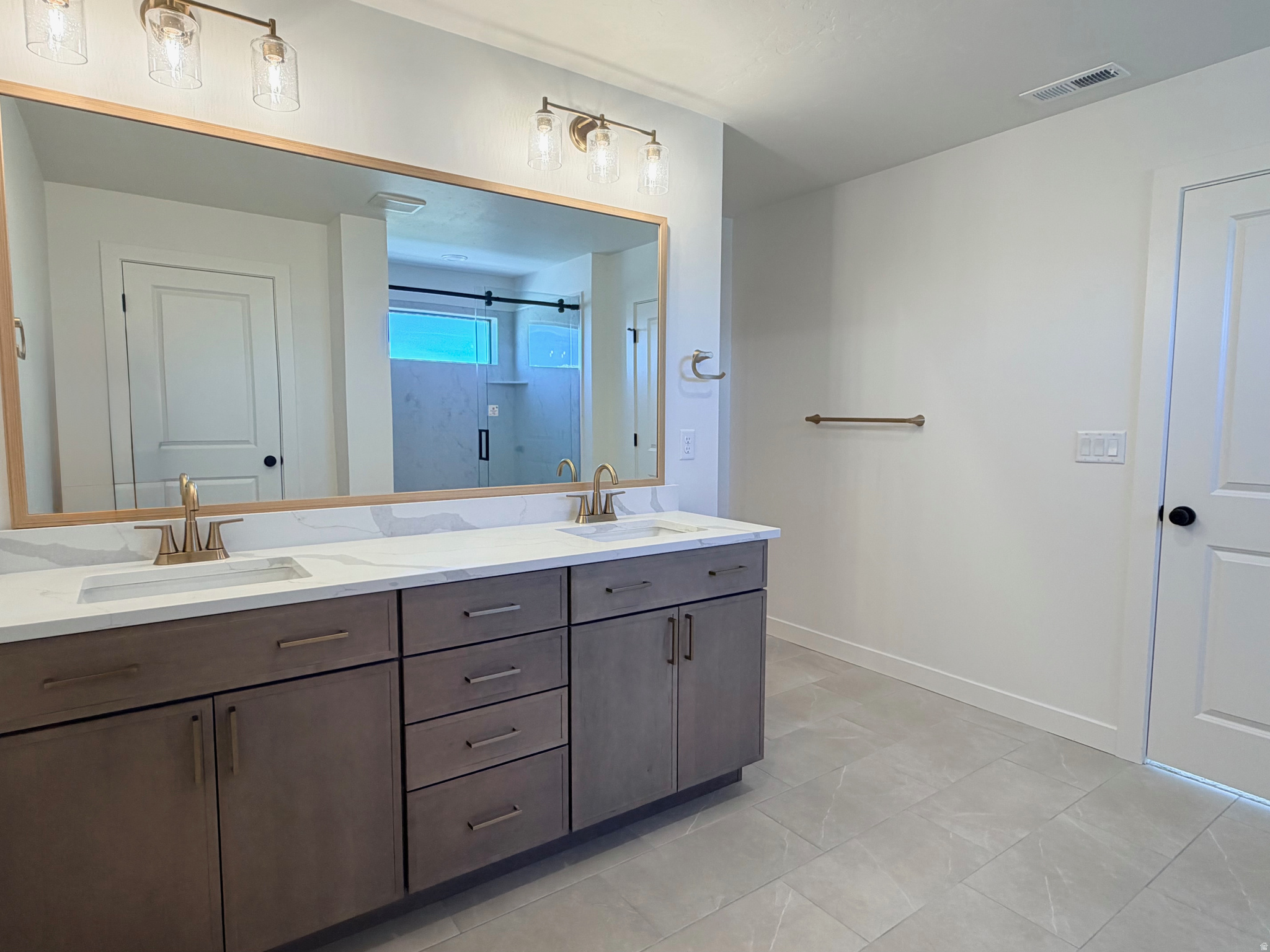 THE CROSSING - Residential