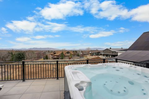 Tiny photo for 1354 S 800 E, Mapleton, UT 84664 (MLS # 2142607)
