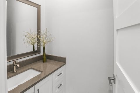 Tiny photo for 1354 S 800 E, Mapleton, UT 84664 (MLS # 2142607)