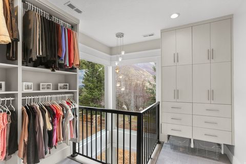 Tiny photo for 1354 S 800 E, Mapleton, UT 84664 (MLS # 2142607)