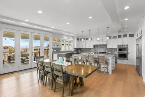 Tiny photo for 1354 S 800 E, Mapleton, UT 84664 (MLS # 2142607)