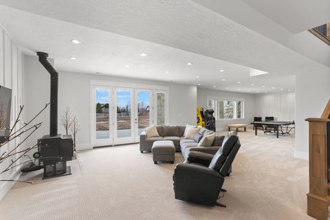 Tiny photo for 1354 S 800 E, Mapleton, UT 84664 (MLS # 2142607)