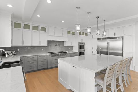 Tiny photo for 1354 S 800 E, Mapleton, UT 84664 (MLS # 2142607)