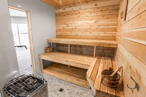 Tiny photo for 1354 S 800 E, Mapleton, UT 84664 (MLS # 2142607)