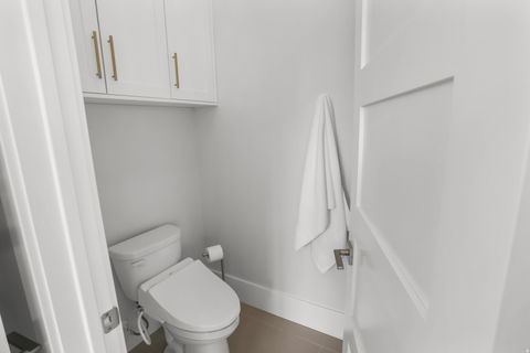 Tiny photo for 1354 S 800 E, Mapleton, UT 84664 (MLS # 2142607)