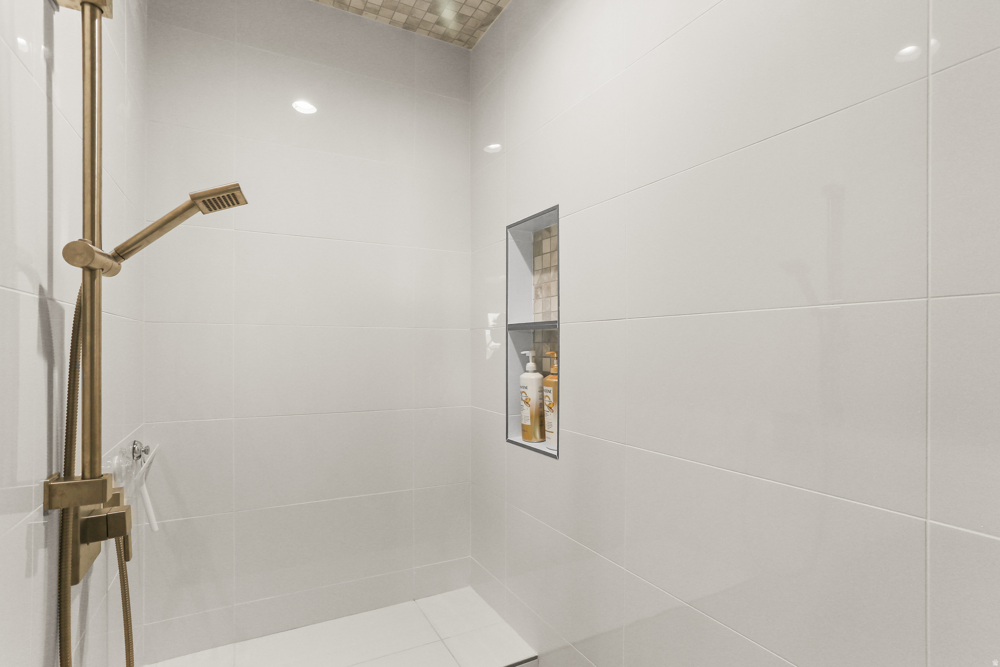 SIERRA VIEW ESTATES - Residential