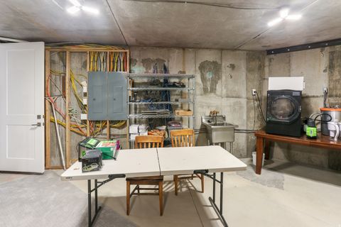 Tiny photo for 1354 S 800 E, Mapleton, UT 84664 (MLS # 2142607)