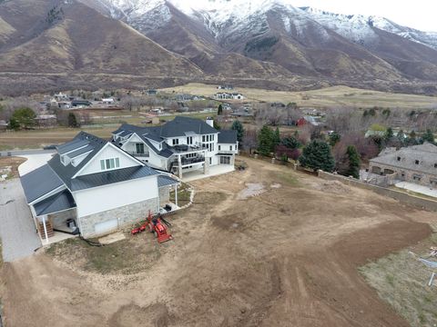 Tiny photo for 1354 S 800 E, Mapleton, UT 84664 (MLS # 2142607)