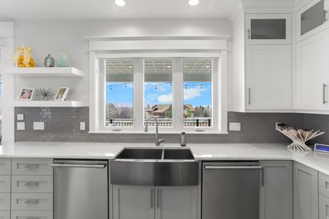 Tiny photo for 1354 S 800 E, Mapleton, UT 84664 (MLS # 2142607)