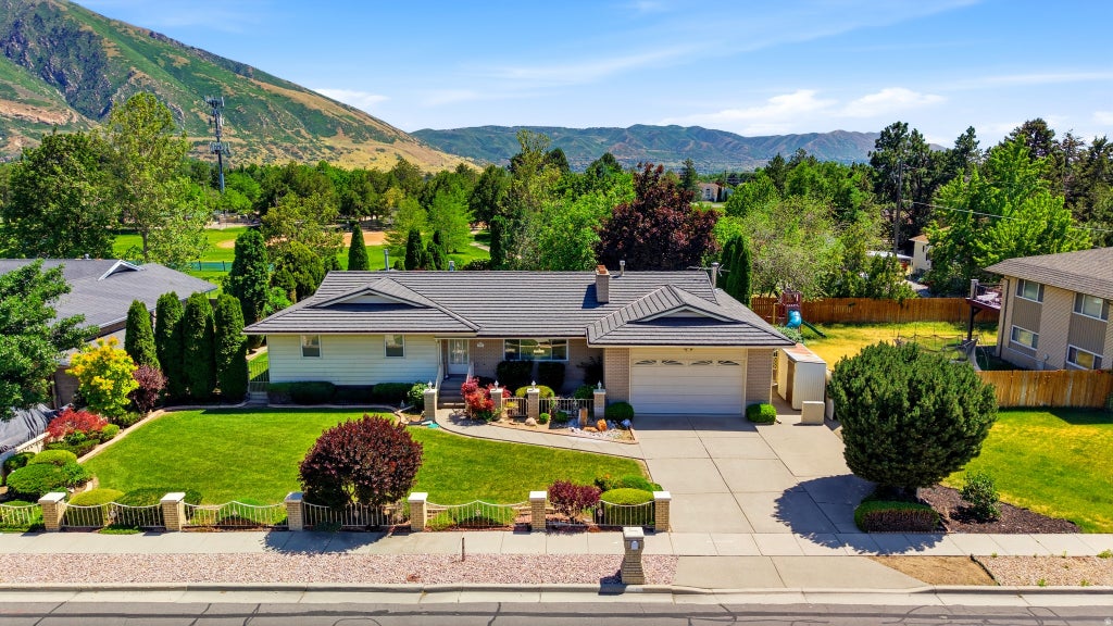Photo of 1750 E CRESCENT VIEW DR DR, Sandy, UT 84092 (MLS # 2164890)
