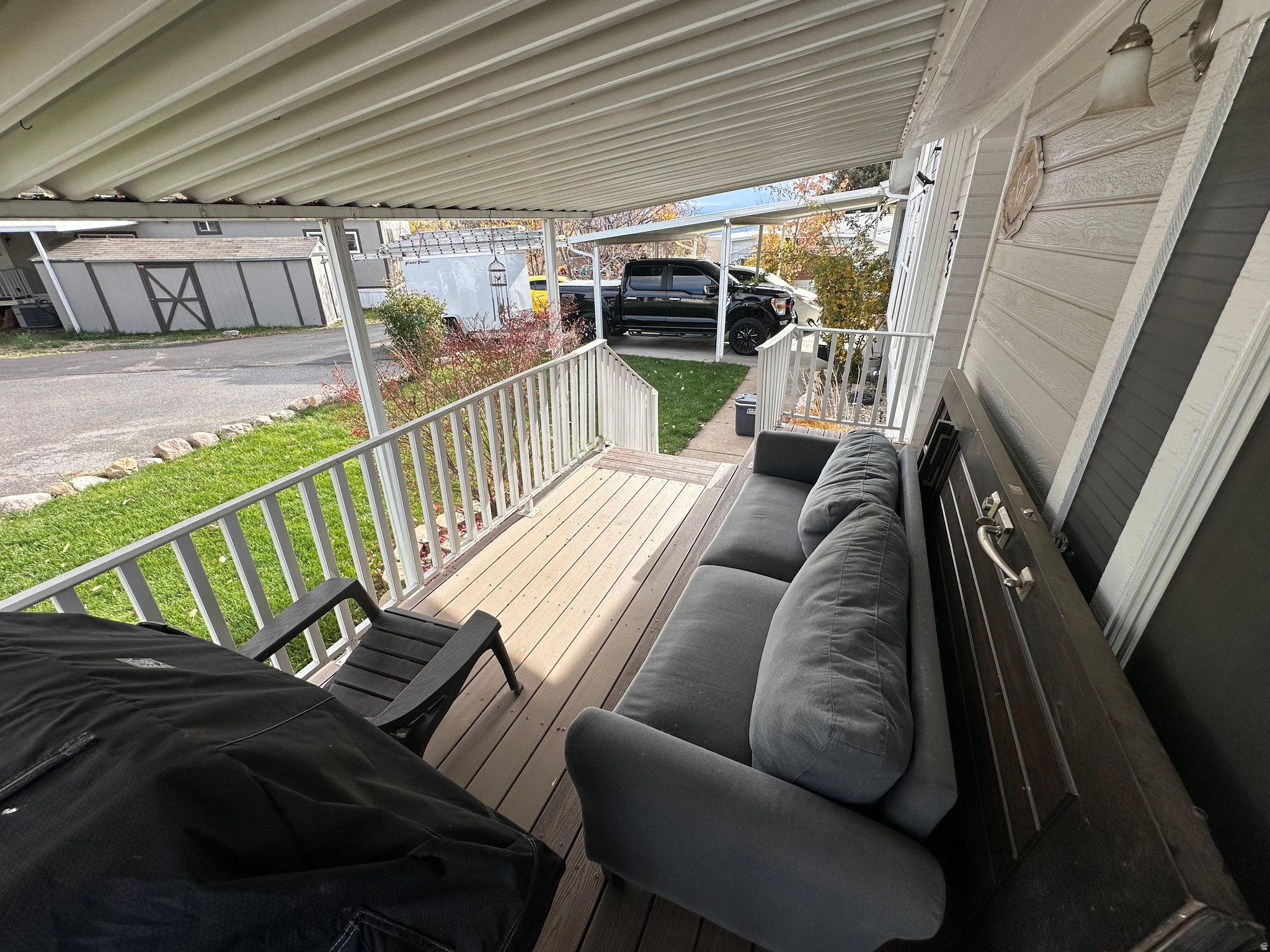 ROLLING HILLS ESTATE - Residential