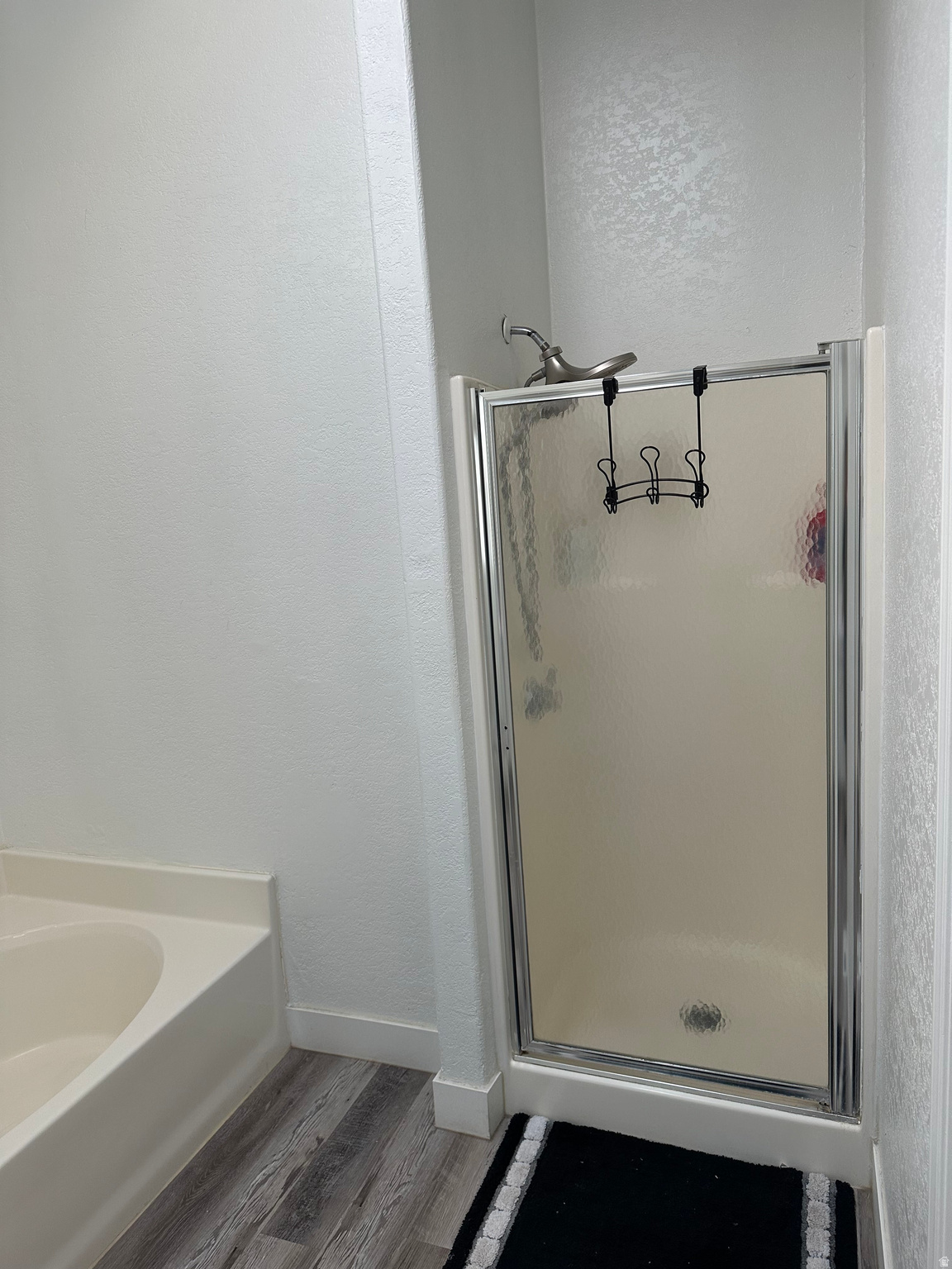 ROLLING HILLS ESTATE - Residential