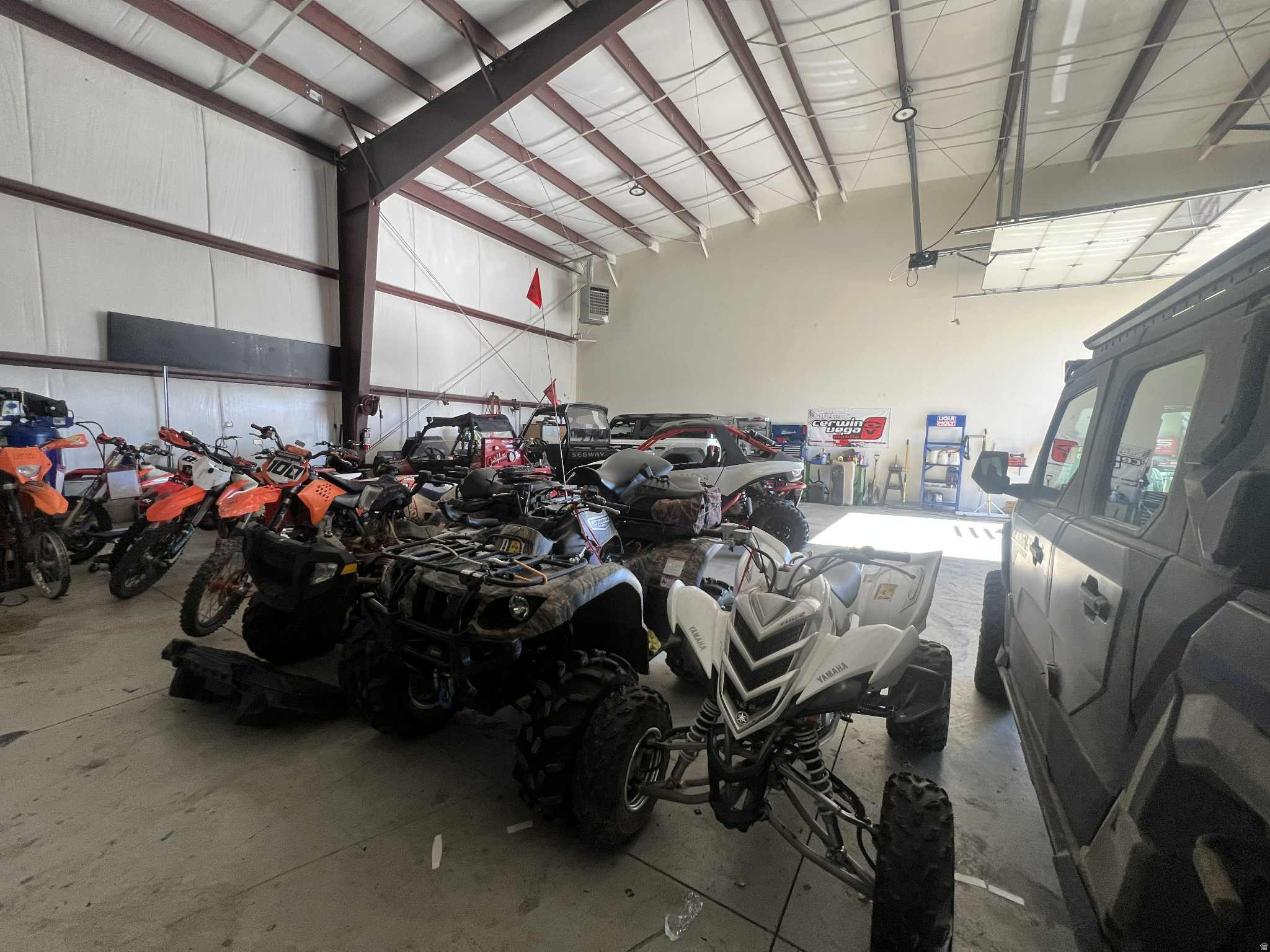 OGDEN INDUSTRIAL PARK - Commercial Lease