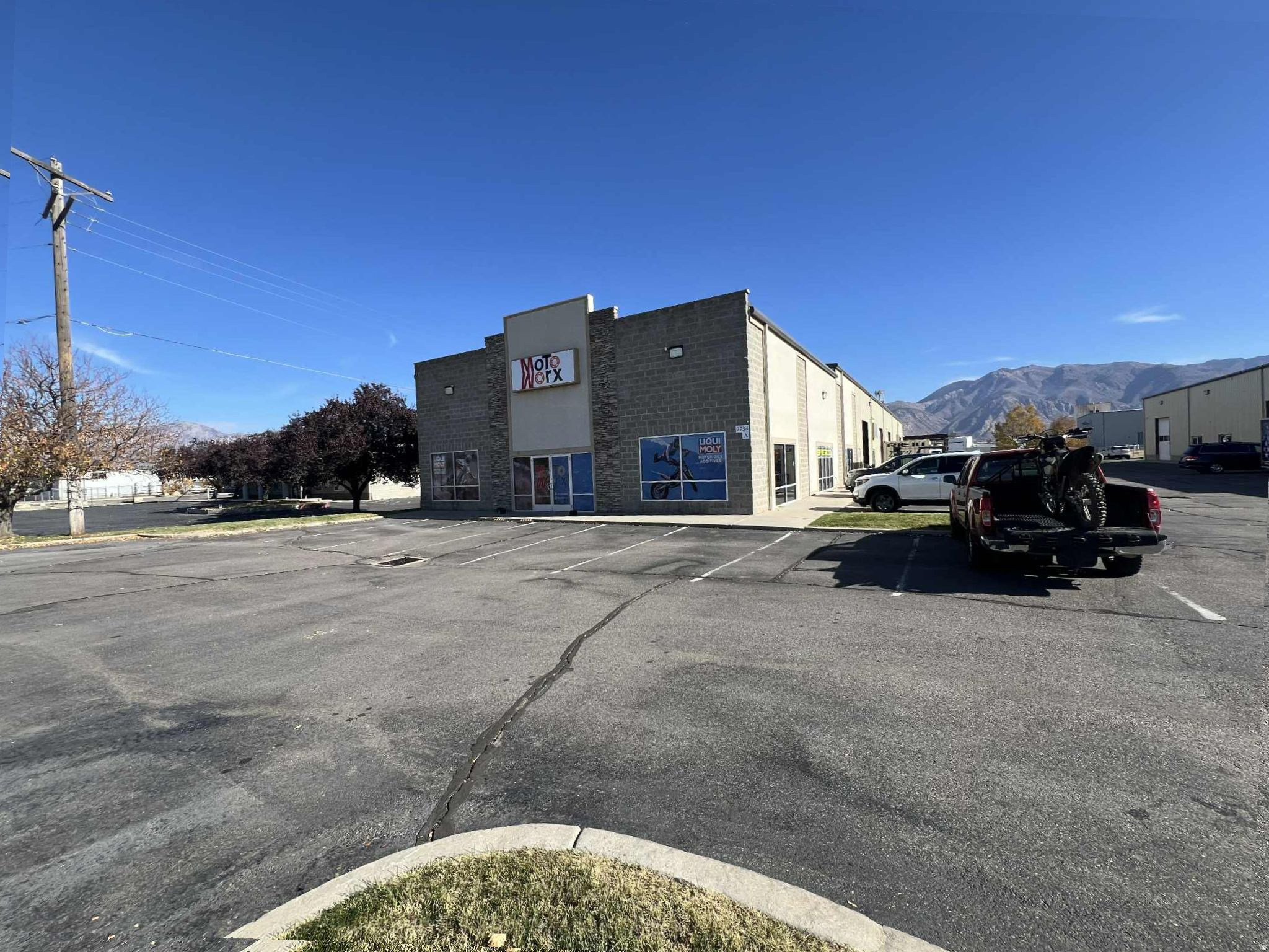 OGDEN INDUSTRIAL PARK - Commercial Lease