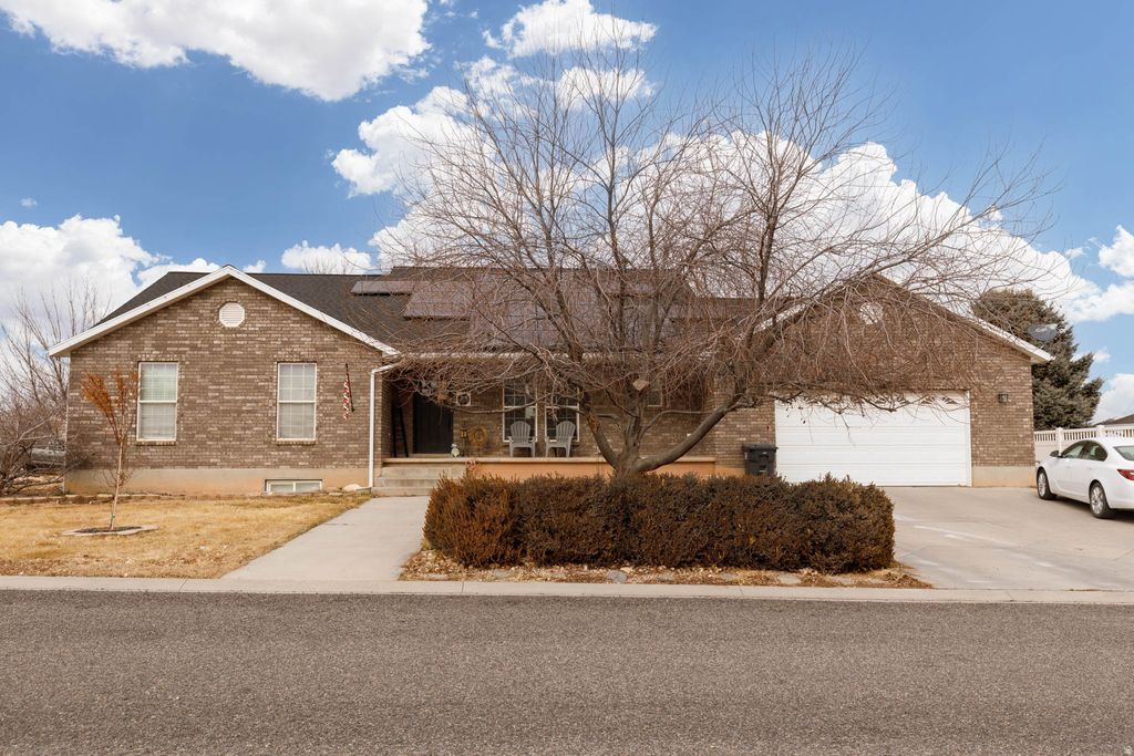 Photo of 117 E 350 N, Aurora, UT 84620 (MLS # 2136637)