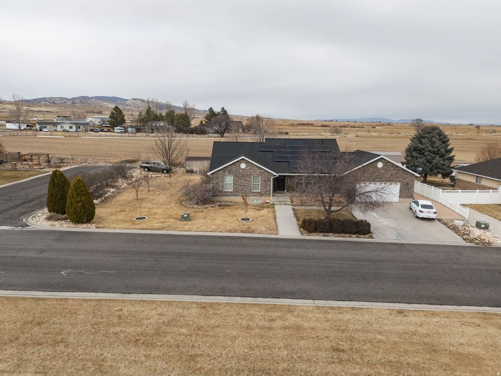 Photo of 117 E 350 N, Aurora, UT 84620 (MLS # 2136637)