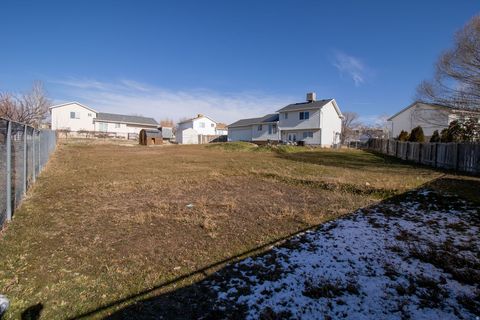 Tiny photo for 64 N 250 W, Clearfield, UT 84015 (MLS # 2131990)