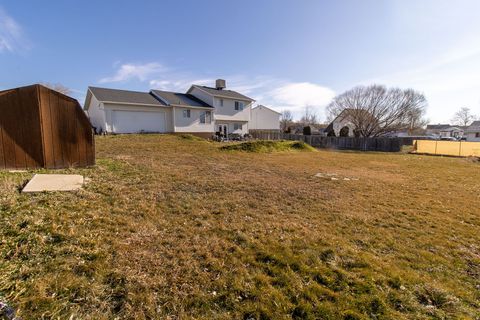 Tiny photo for 64 N 250 W, Clearfield, UT 84015 (MLS # 2131990)