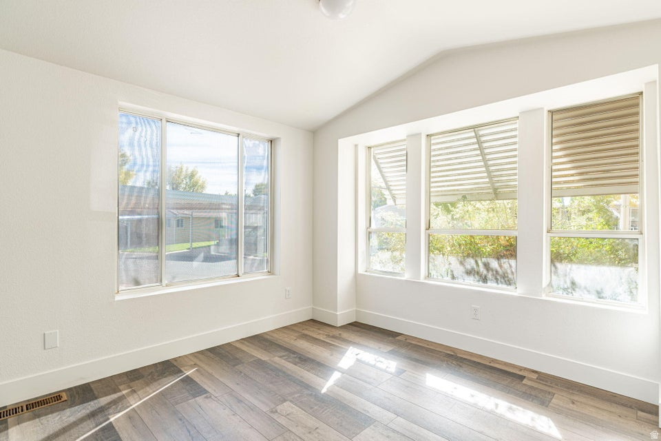 KINGS ROW EST 1 - Residential