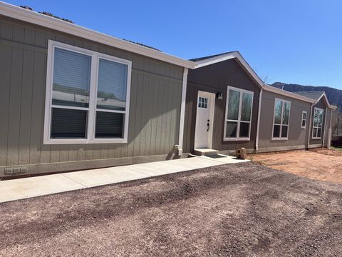 Homes For Sale - 447 E Newel Ave<br/> Washington County, Hildale, UT 84784
