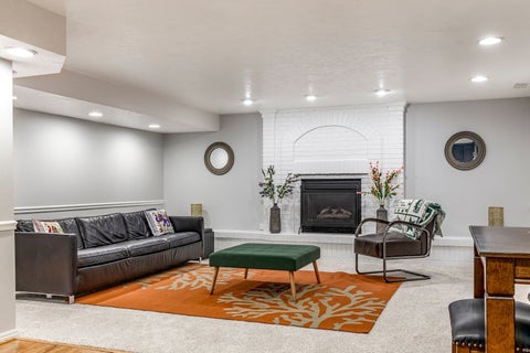 Tiny photo for 402 E ALICE MAE CIR, Farmington, UT 84025 (MLS # 2167524)