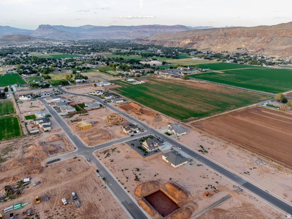 Photo of 976 W 1920 S, Hurricane, UT 84737 (MLS # 2149847)