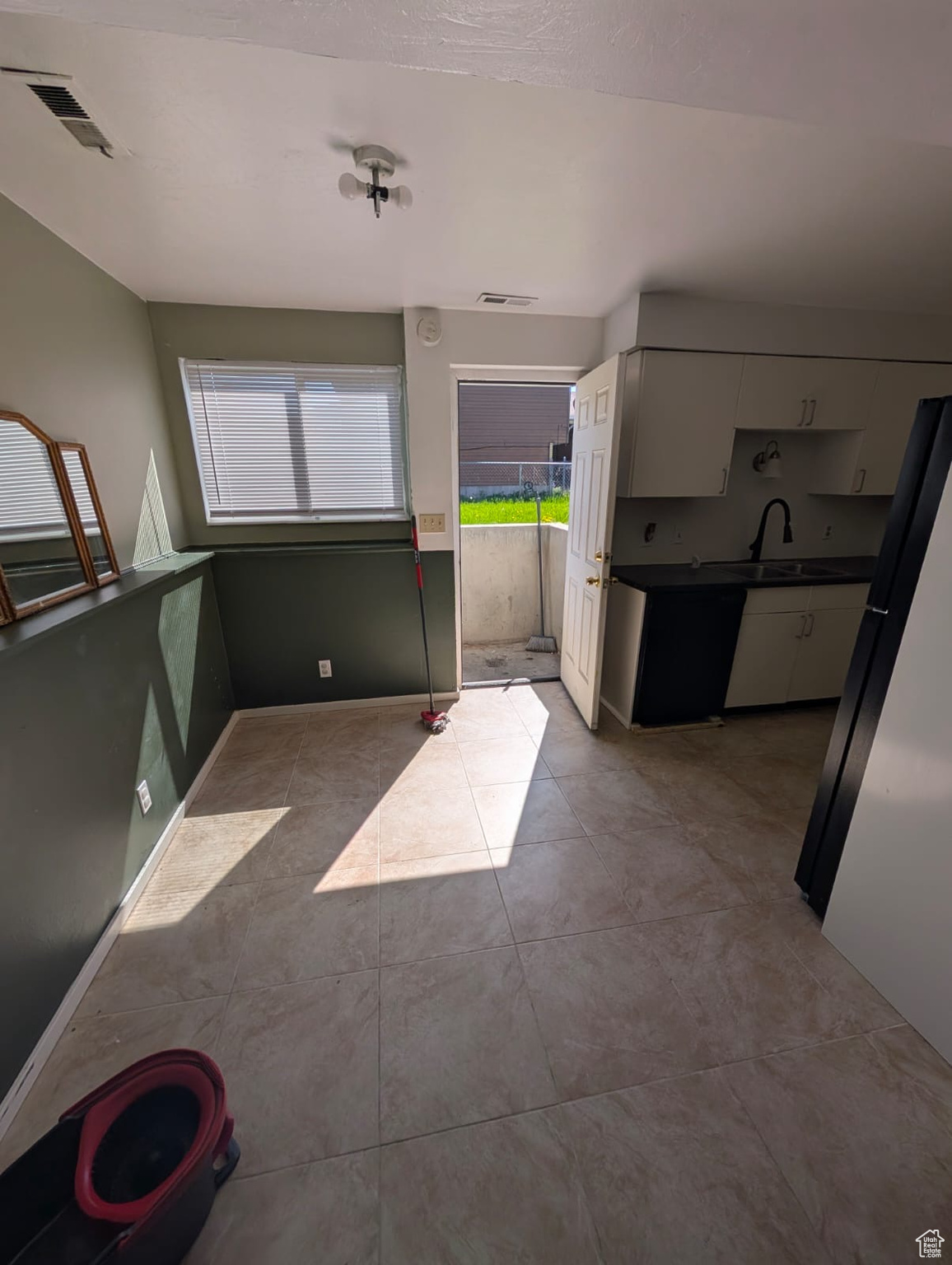 HECTOR PARK SUB - Residential Income