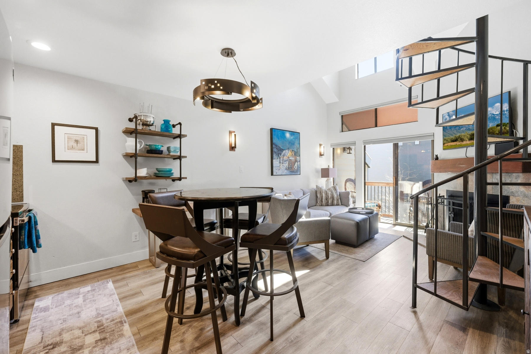 SNOWCREST CONDOMINIUMS - Residential