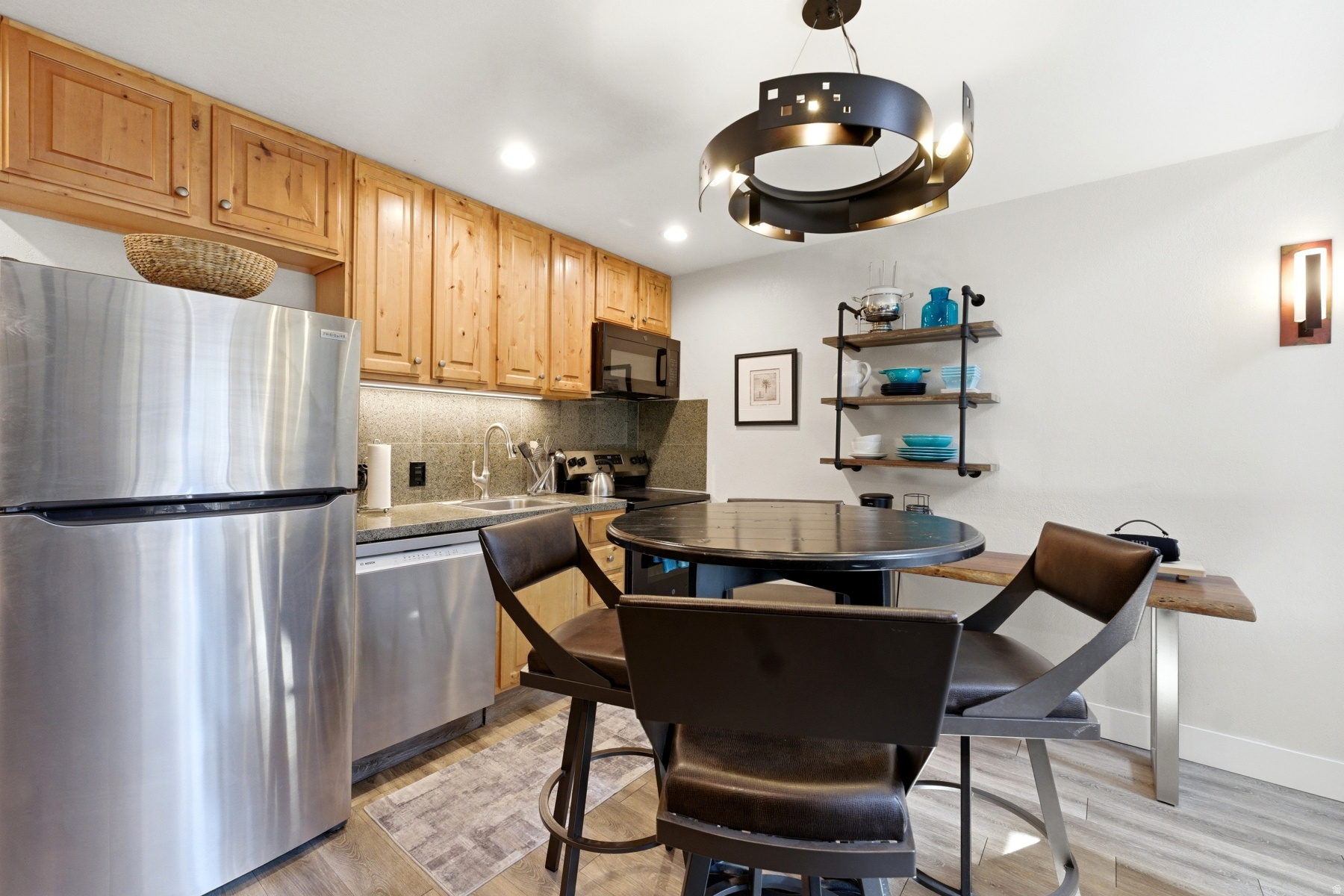 SNOWCREST CONDOMINIUMS - Residential