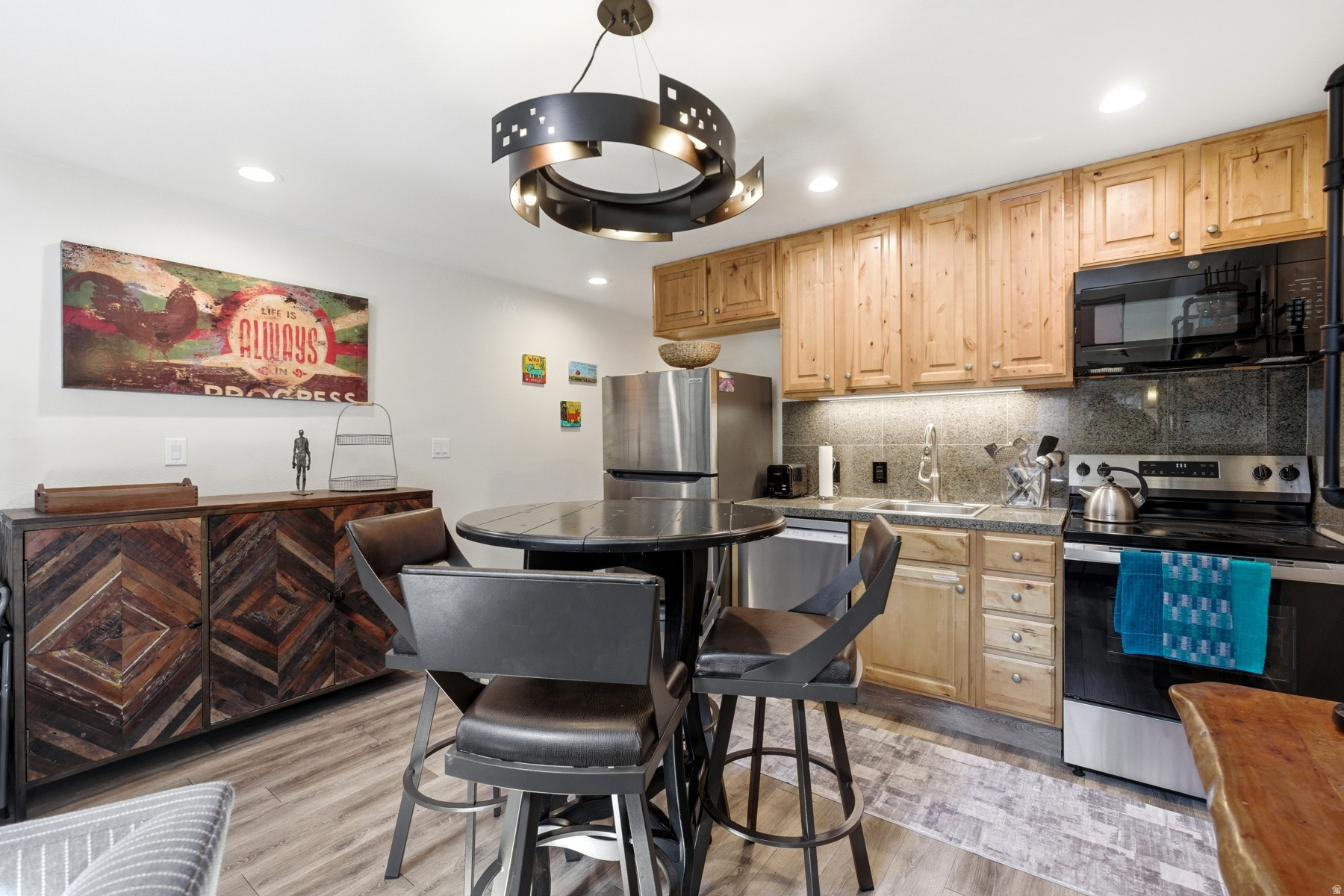 SNOWCREST CONDOMINIUMS - Residential