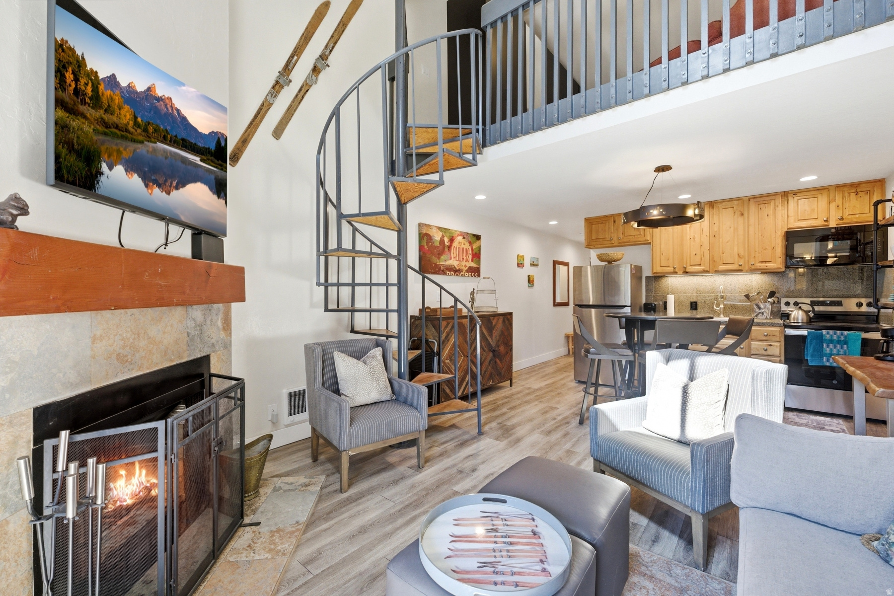 SNOWCREST CONDOMINIUMS - Residential