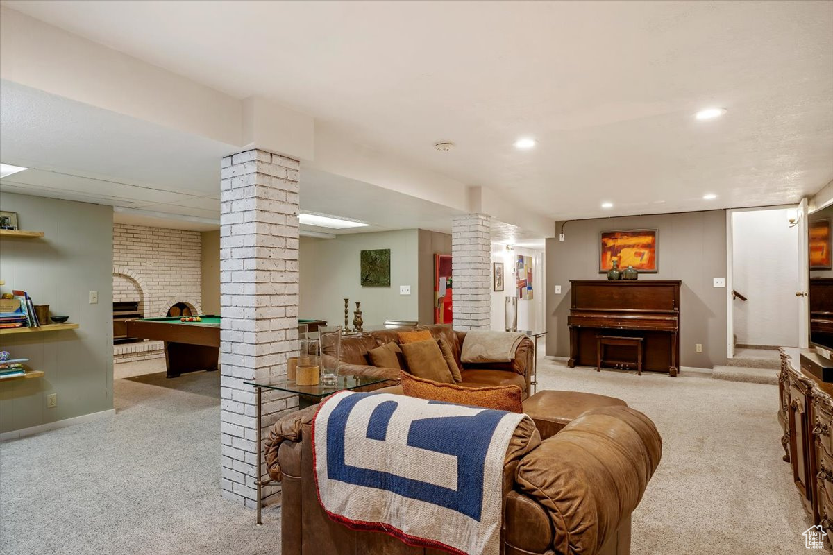 FERNWOOD HOLLOW - Residential