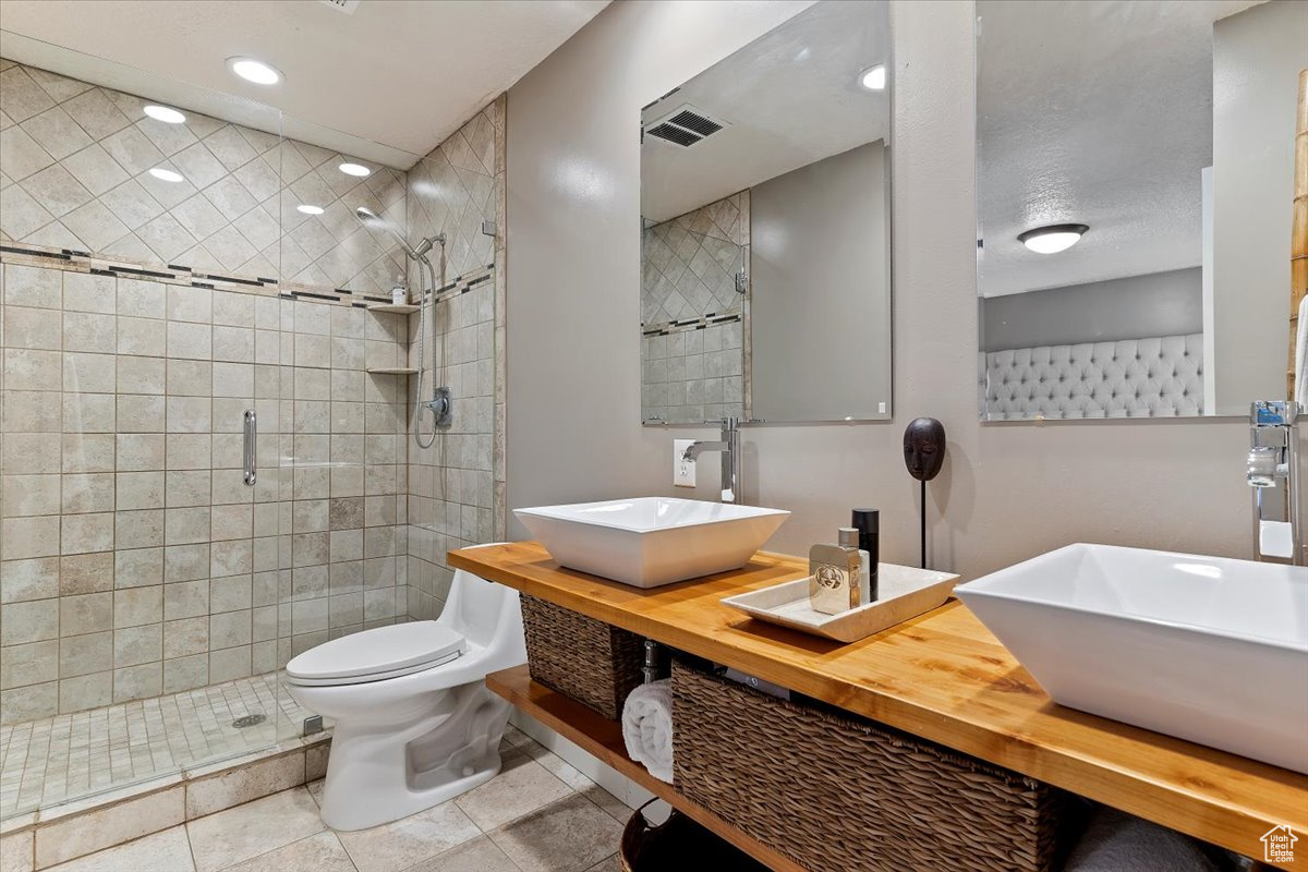 FERNWOOD HOLLOW - Residential