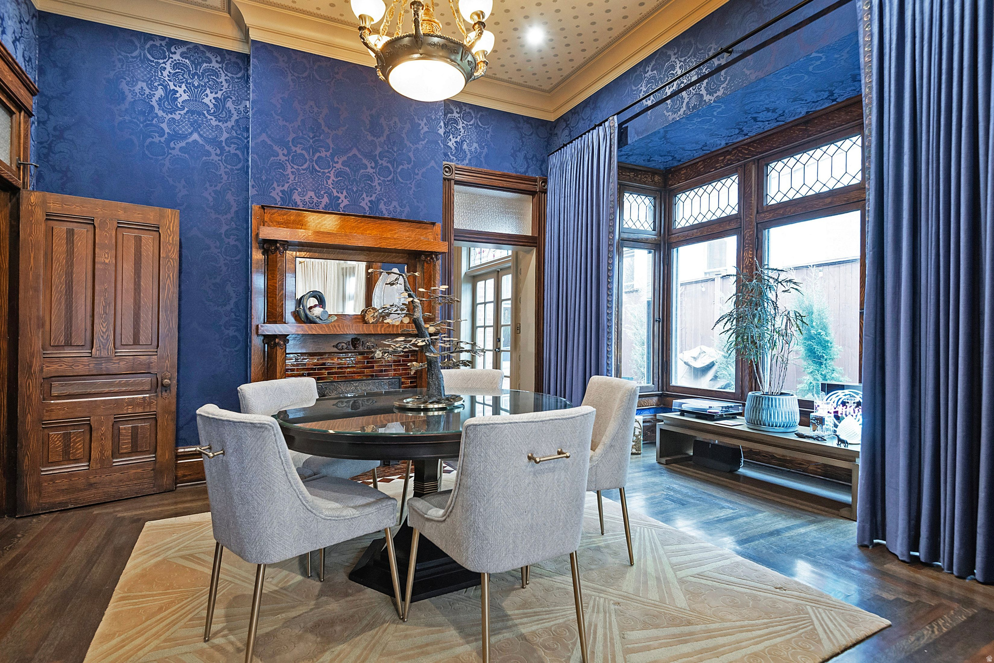 AVENUES HISTORIC - Residential
