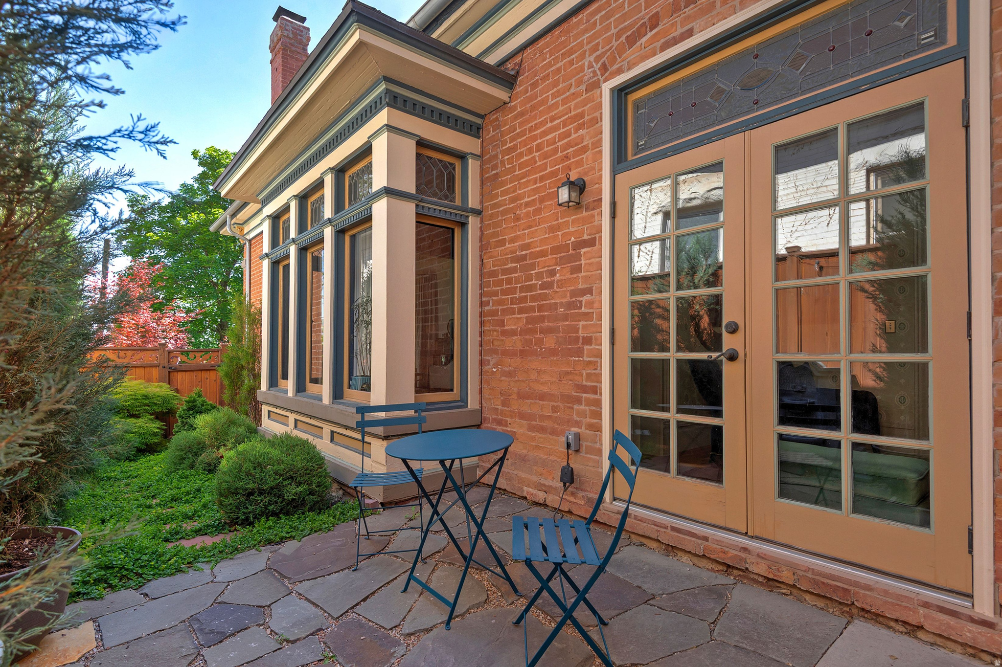 AVENUES HISTORIC - Residential