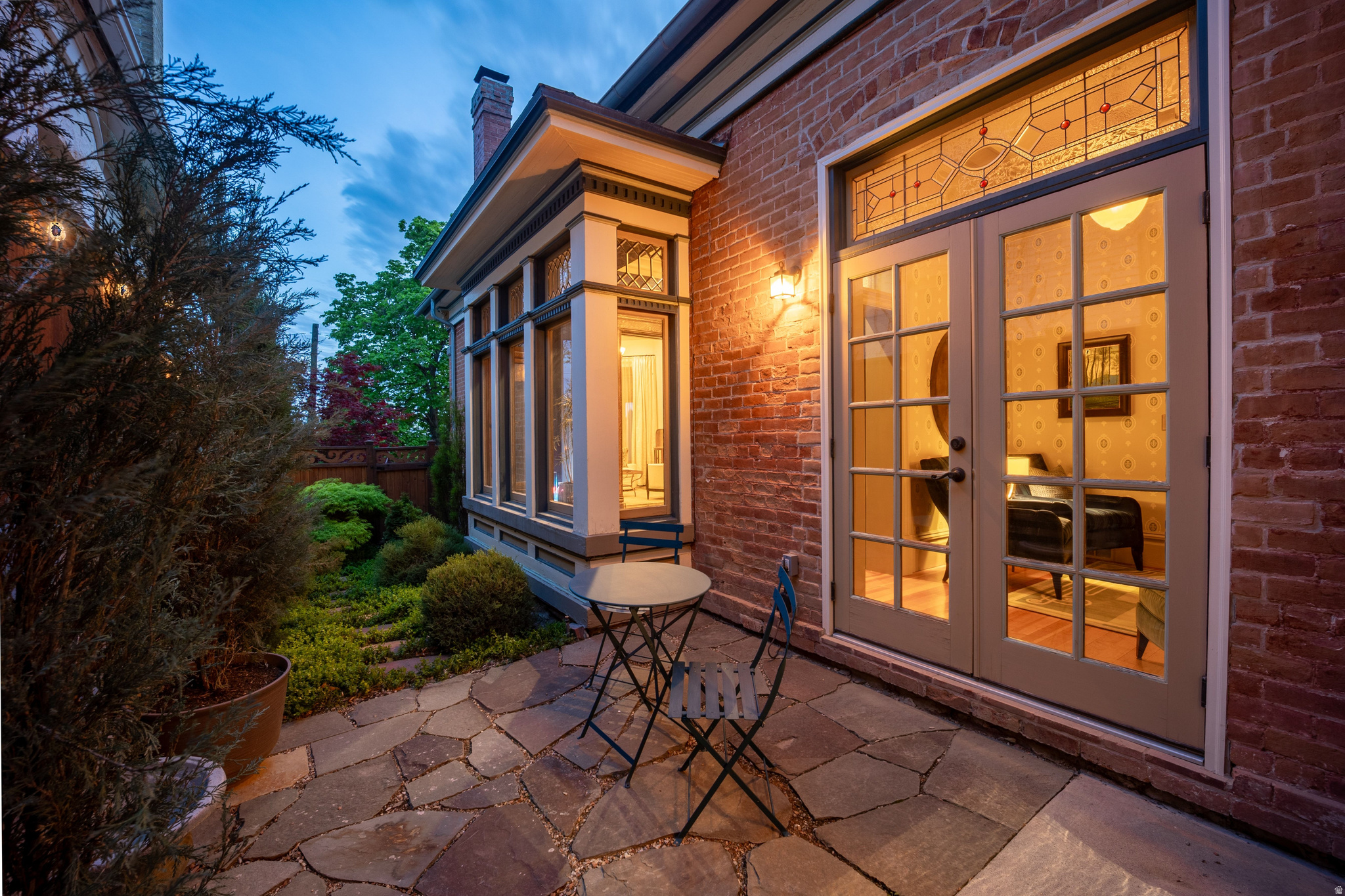 AVENUES HISTORIC - Residential